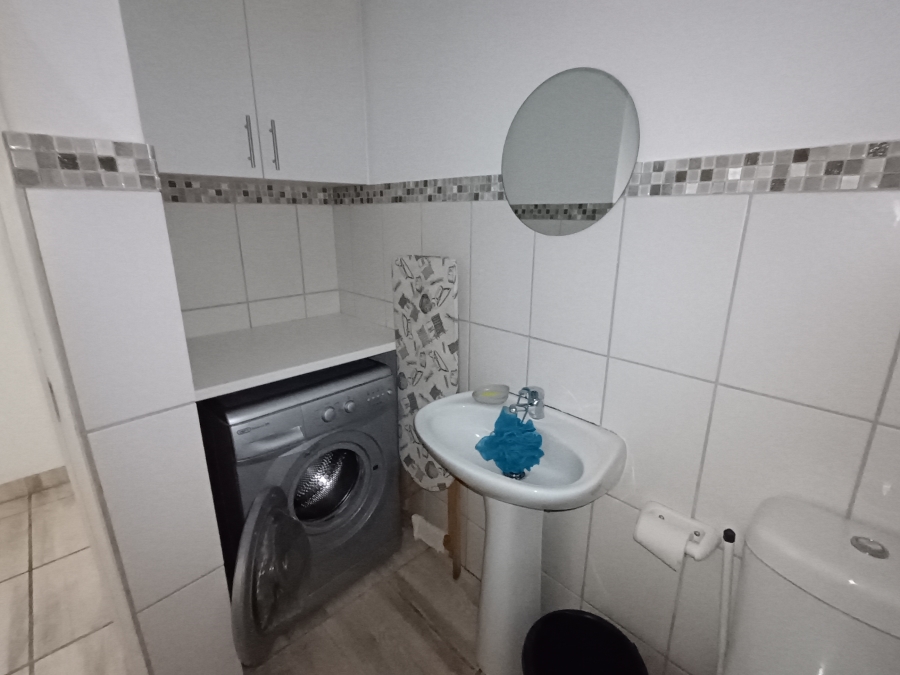 To Let 2 Bedroom Property for Rent in Mykonos Western Cape